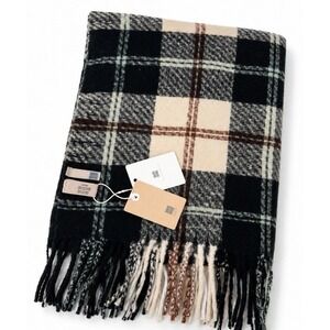 NWT Look By Bosccob's Plaid Fringe Scarf  One Size Soft  Winter Wrap .